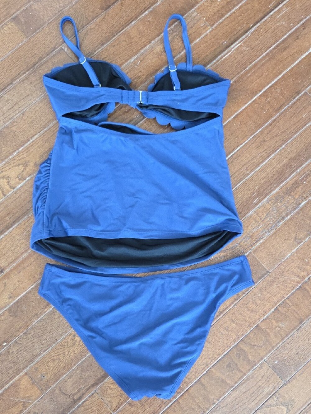 Cupshe Maternity Women's Blue Scallop Tankini Swim Set - Picture 2 of 3